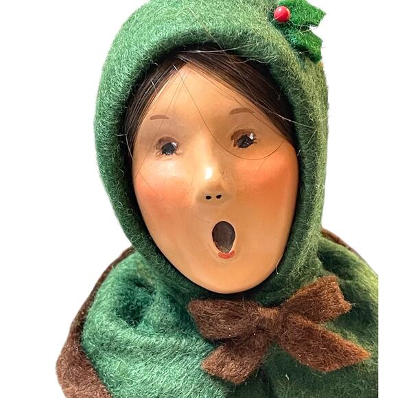 Byers’ Choice Carolers Lot 1997 Girl 1999 Traveler Woman Figures USA Handcrafted - Picture 3 of 6